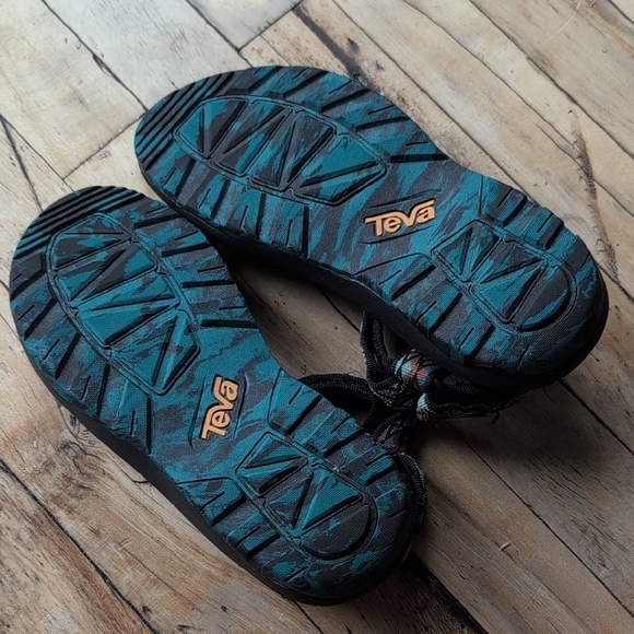 Teva Multicolor Patterned Sandals - Picture 3 of 5